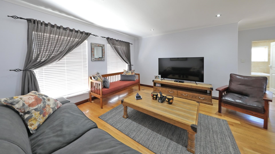 3 Bedroom Property for Sale in Baronetcy Western Cape